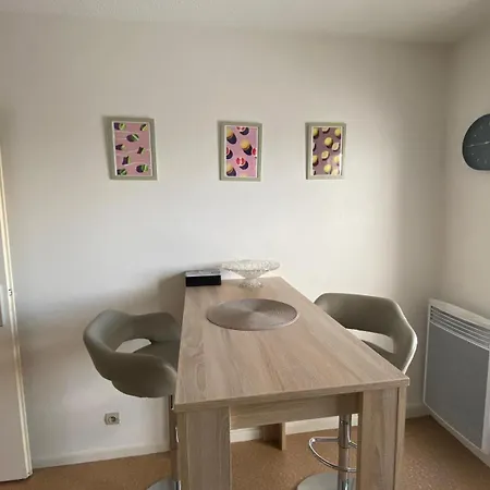 Apartment Joli Proche Gare